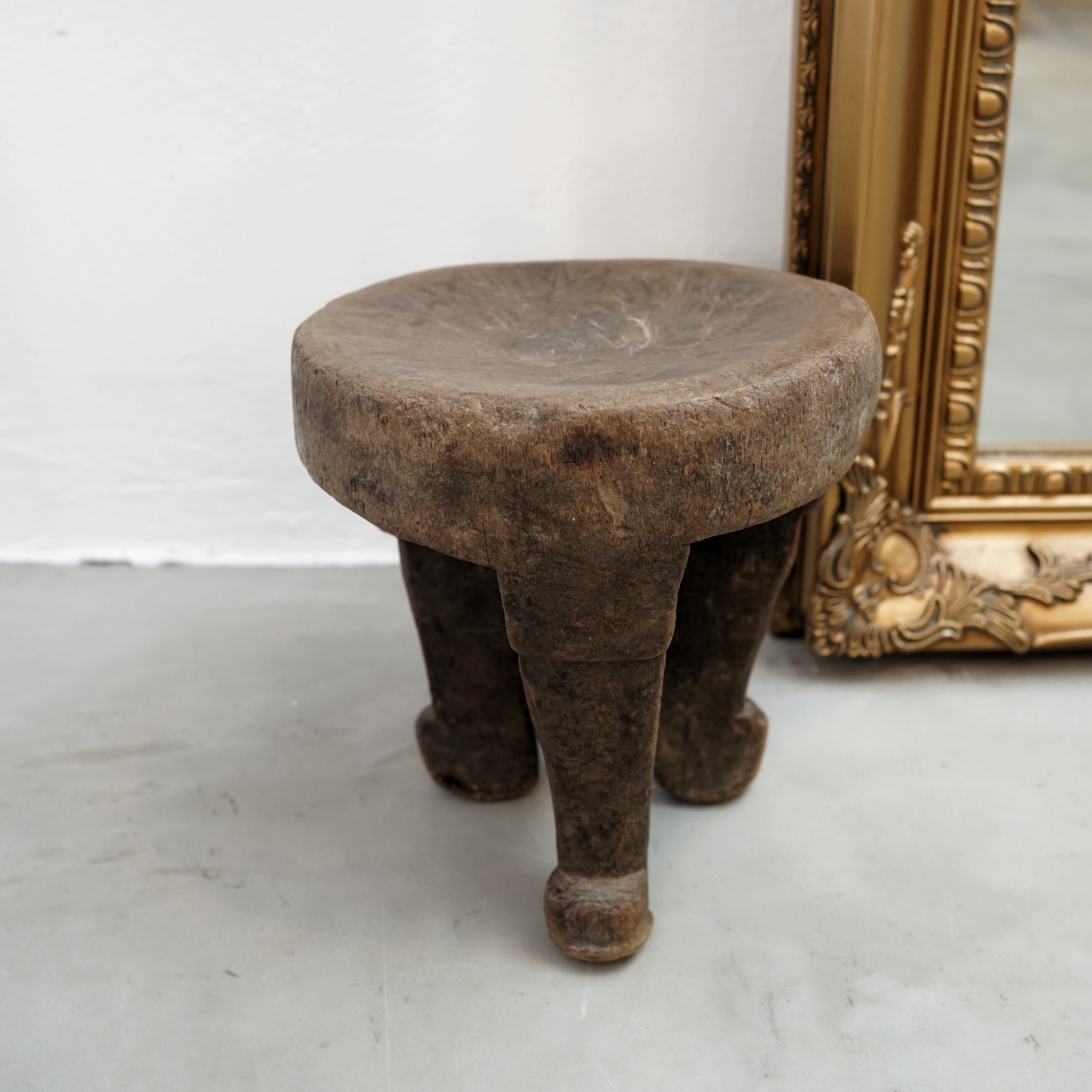 西アフリカハンドメイドスツール