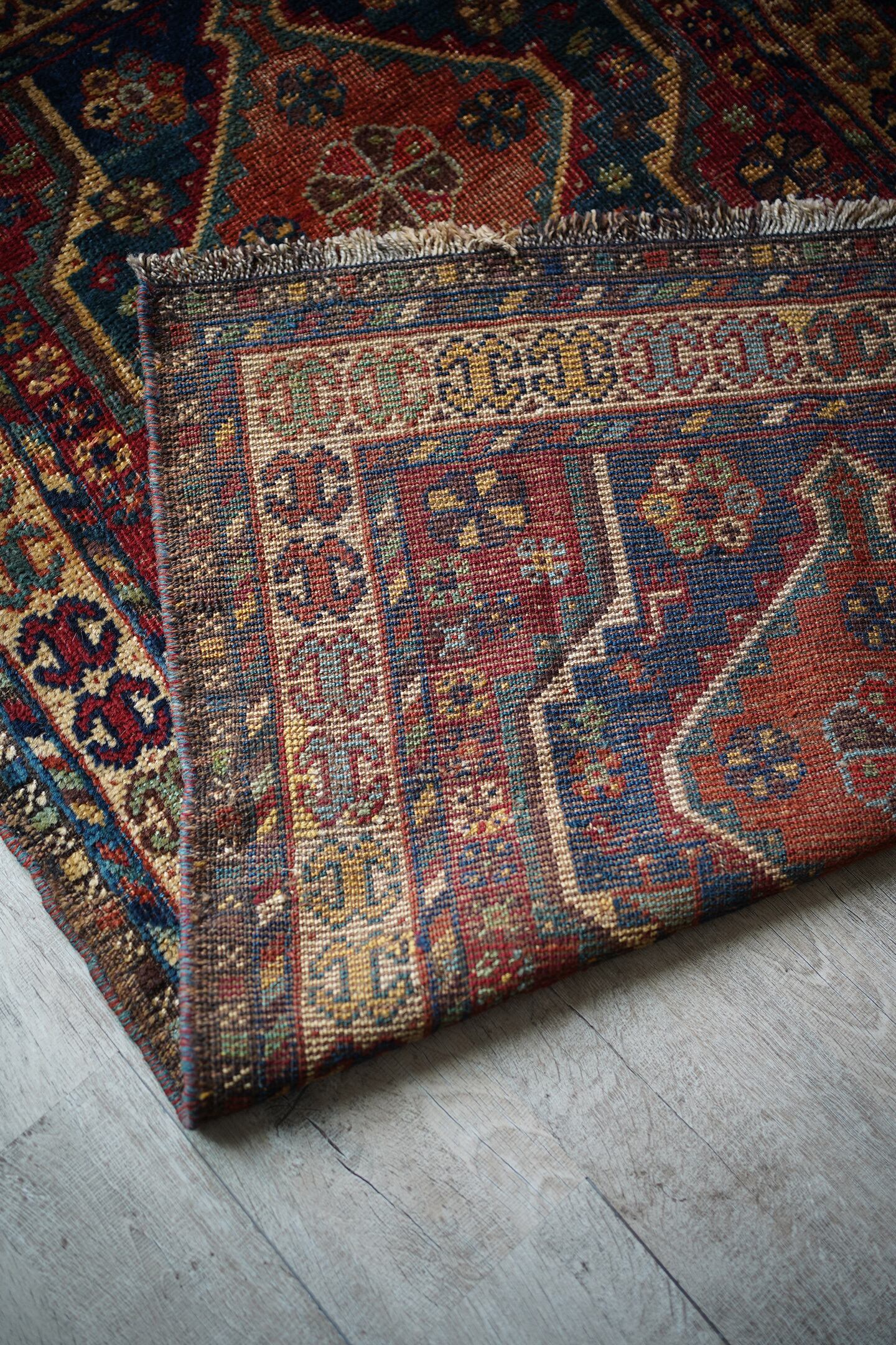 376】Semi Antique Persian Shiraz Qashqai rug 1940's | ヴィンテージ