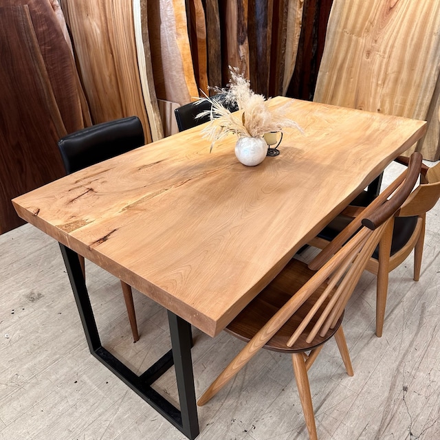 【OUTLET】栃（トチ）_1600×930-830×60_新宿店_テーブル天板/一枚板 242247 t001