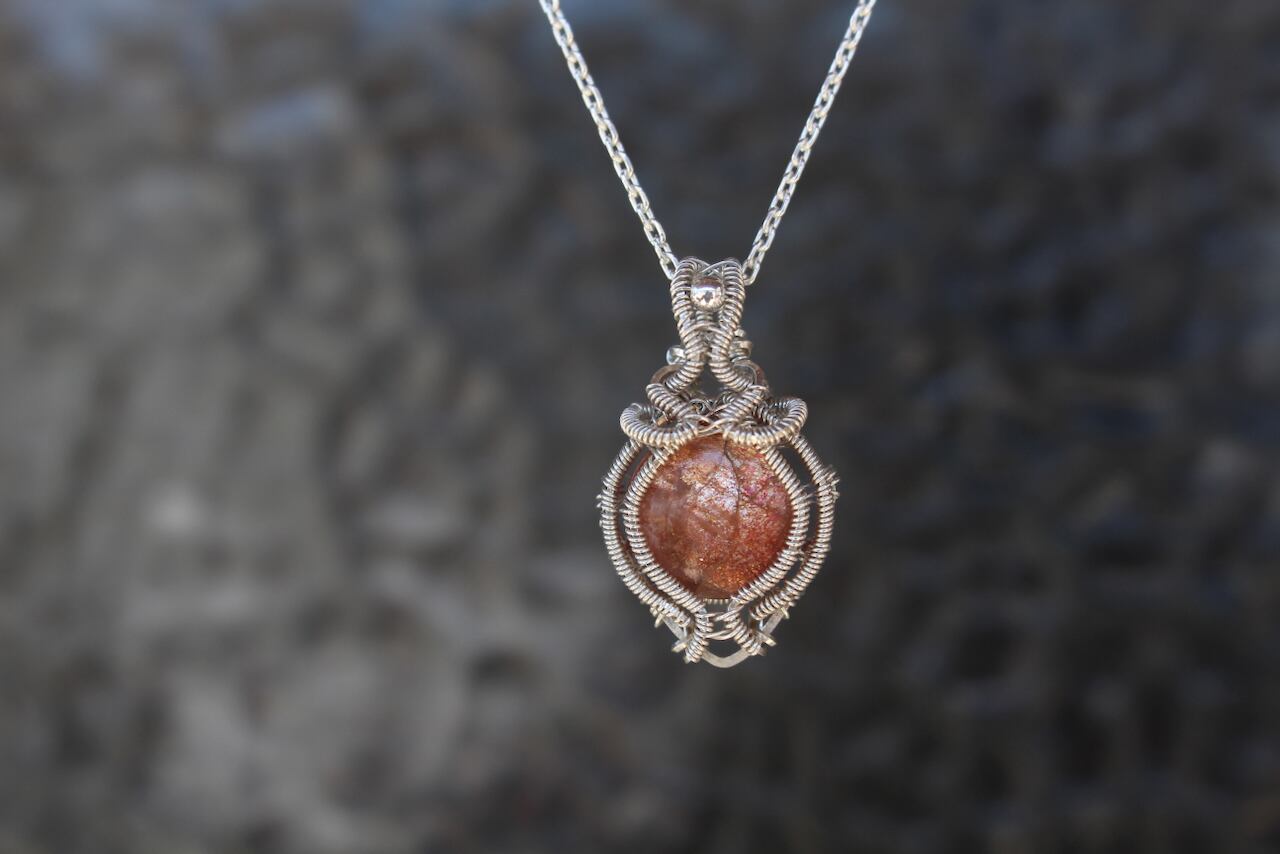 Sunstone silver925 wire wrapping pendant