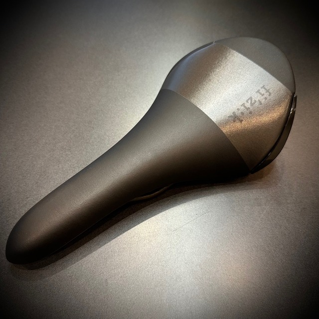 fizik Aliante R7 Saddle　【Brompton　2022年～採用軽量サドル】