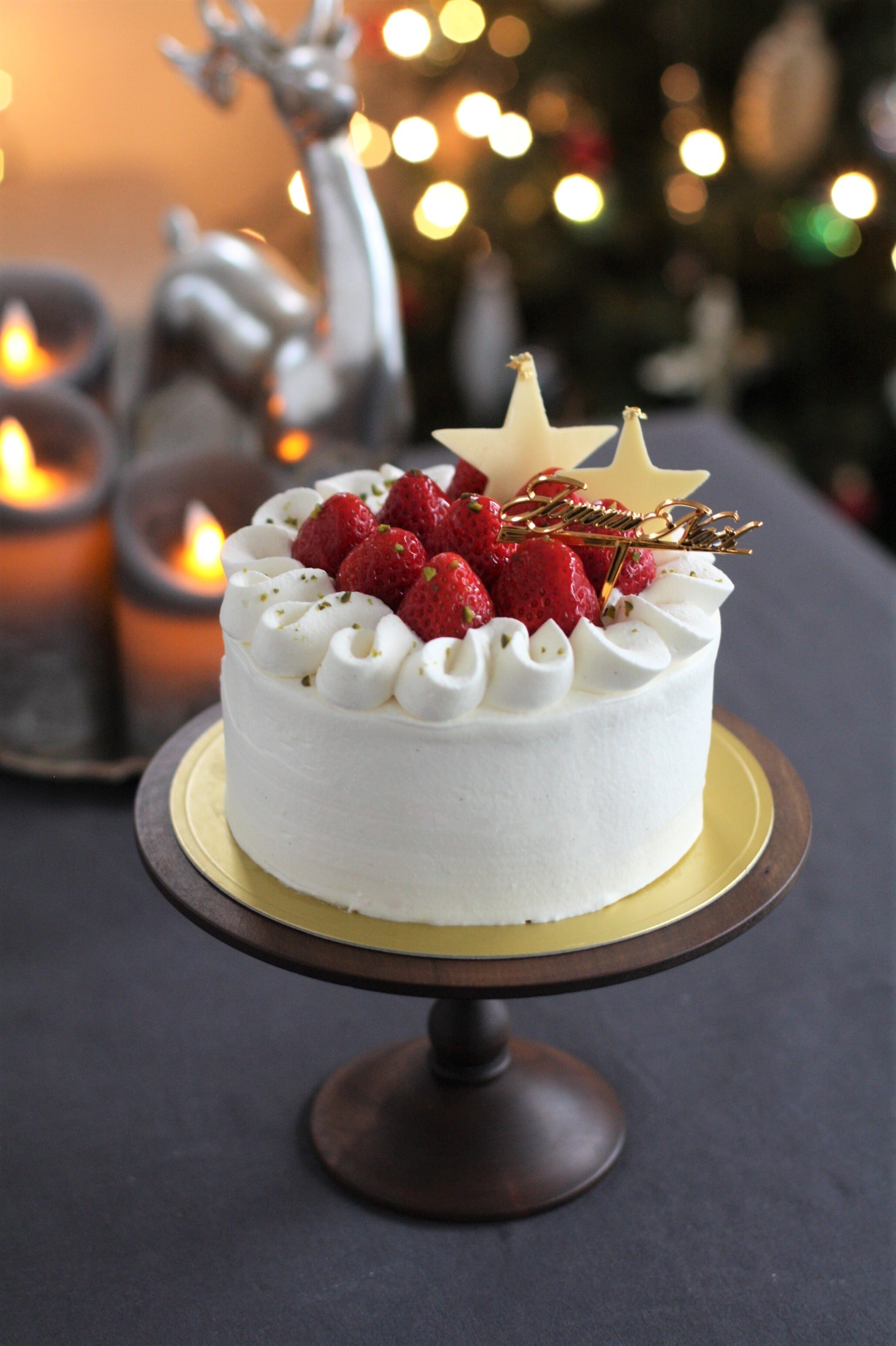 Crazy:B風フルーツトッピングの三段ケーキ Crazy:B風フルーツ