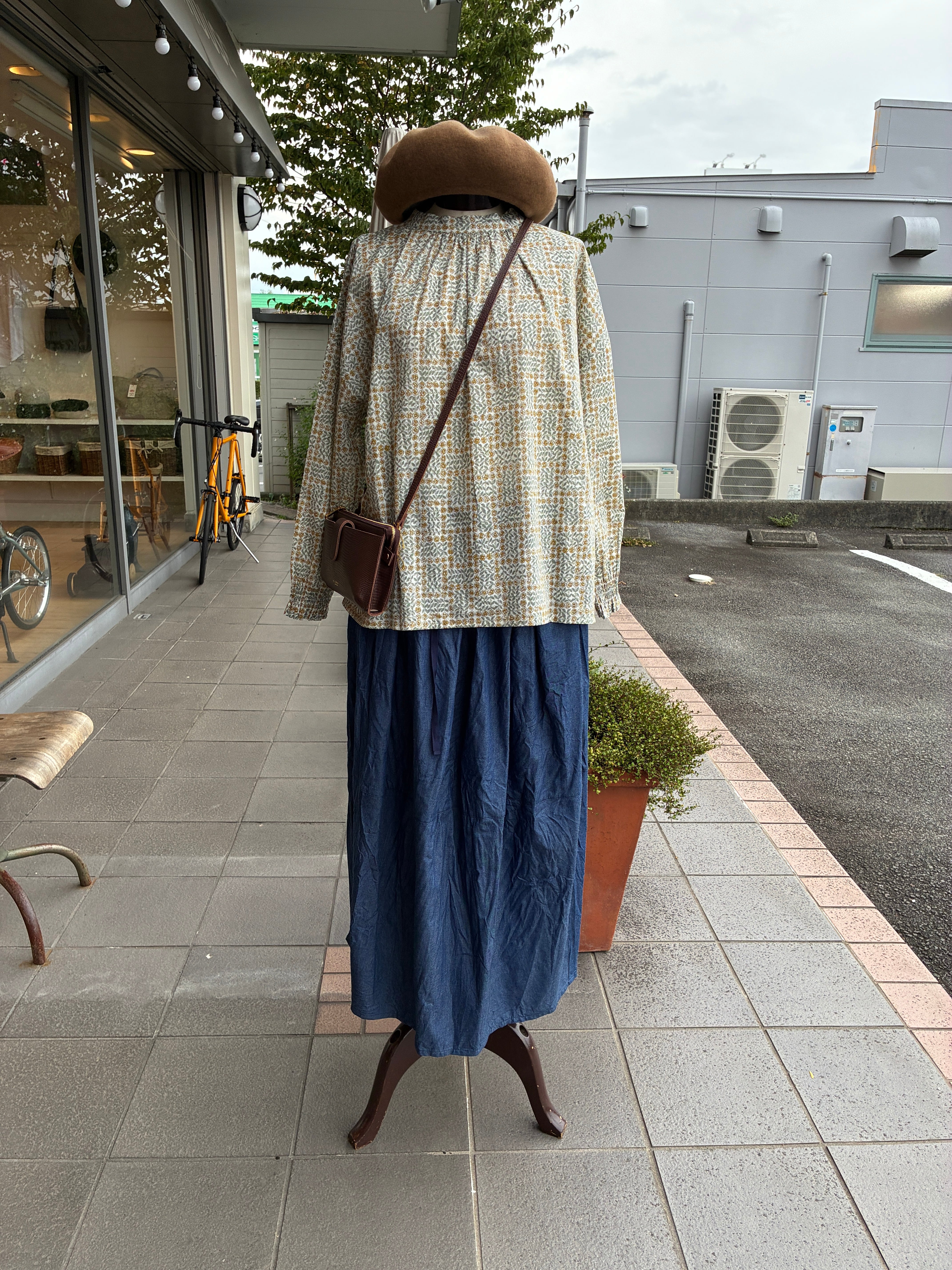 ina イナ／ 5ozデニム切替コクーンスカート／美品 ina【イナ】5ozデニム・切替コクーンスカート | SUMMER HOUSE