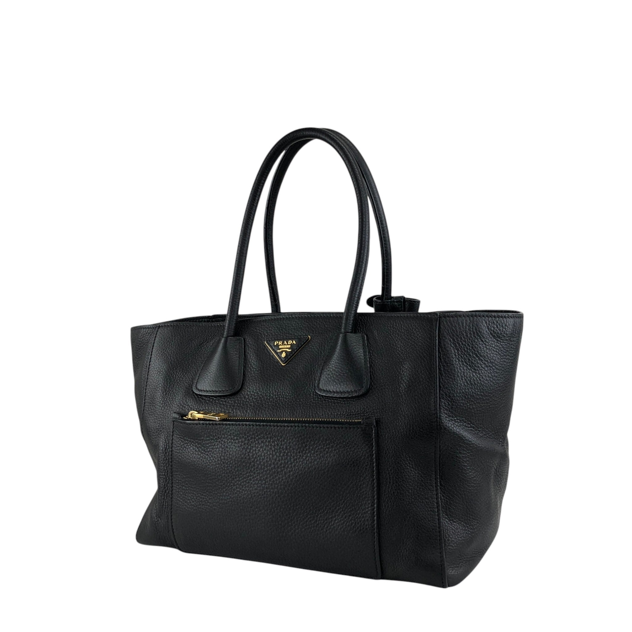 PRADA プラダ ショルダーバッグ レザー 三角ロゴ ヴィンテージ レザー 黒 PRADA プラダ ショルダーバッグ ブラック トライアングルロゴ レザー