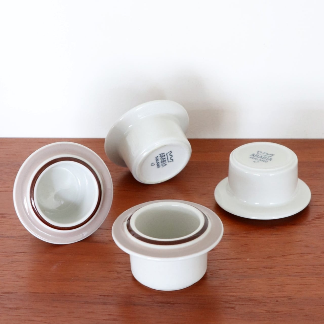 アラビア コラーリ エッグカップ ＆ クリーマー