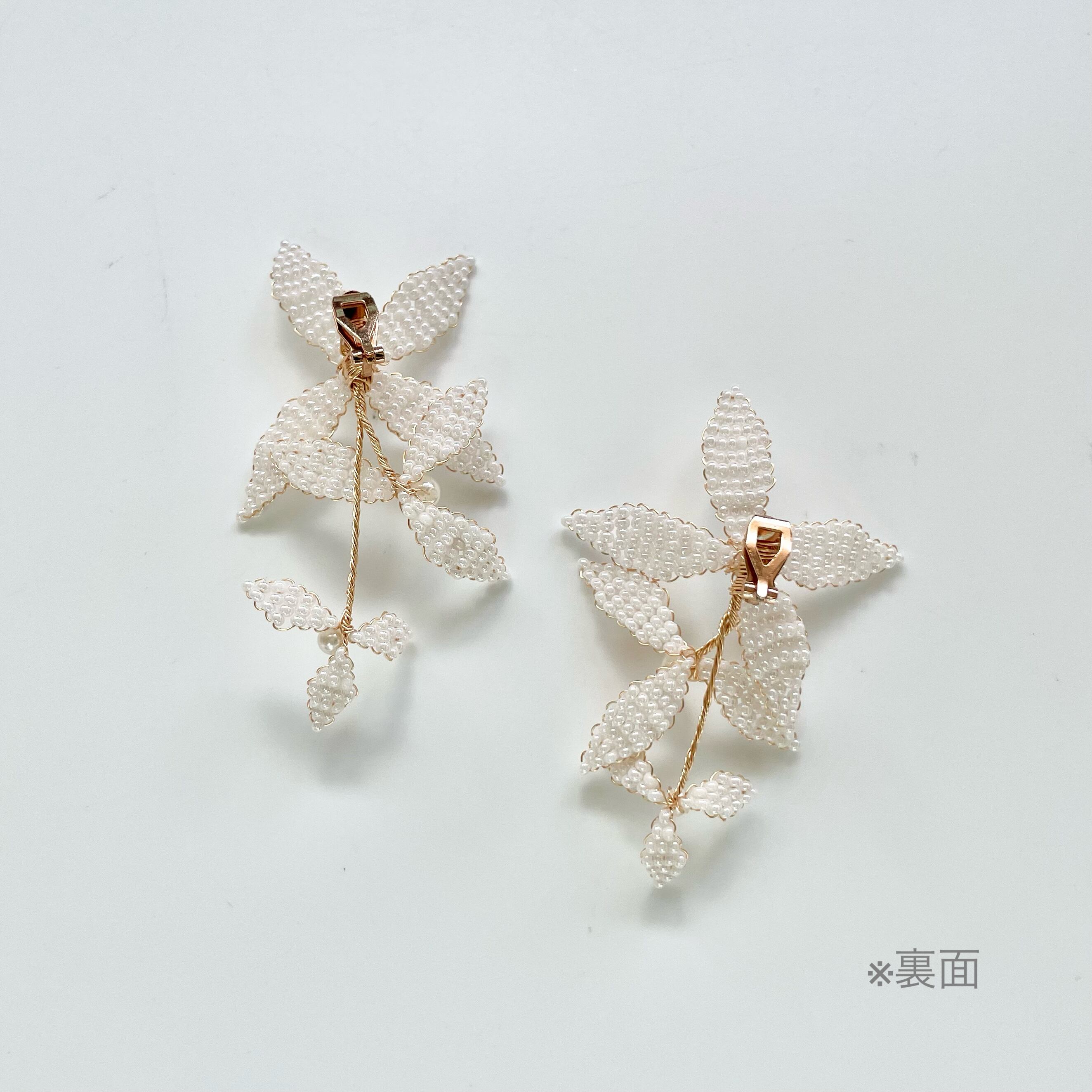 E-210 ウェディング アクセサリー【ホワイト ビーズ フラワー