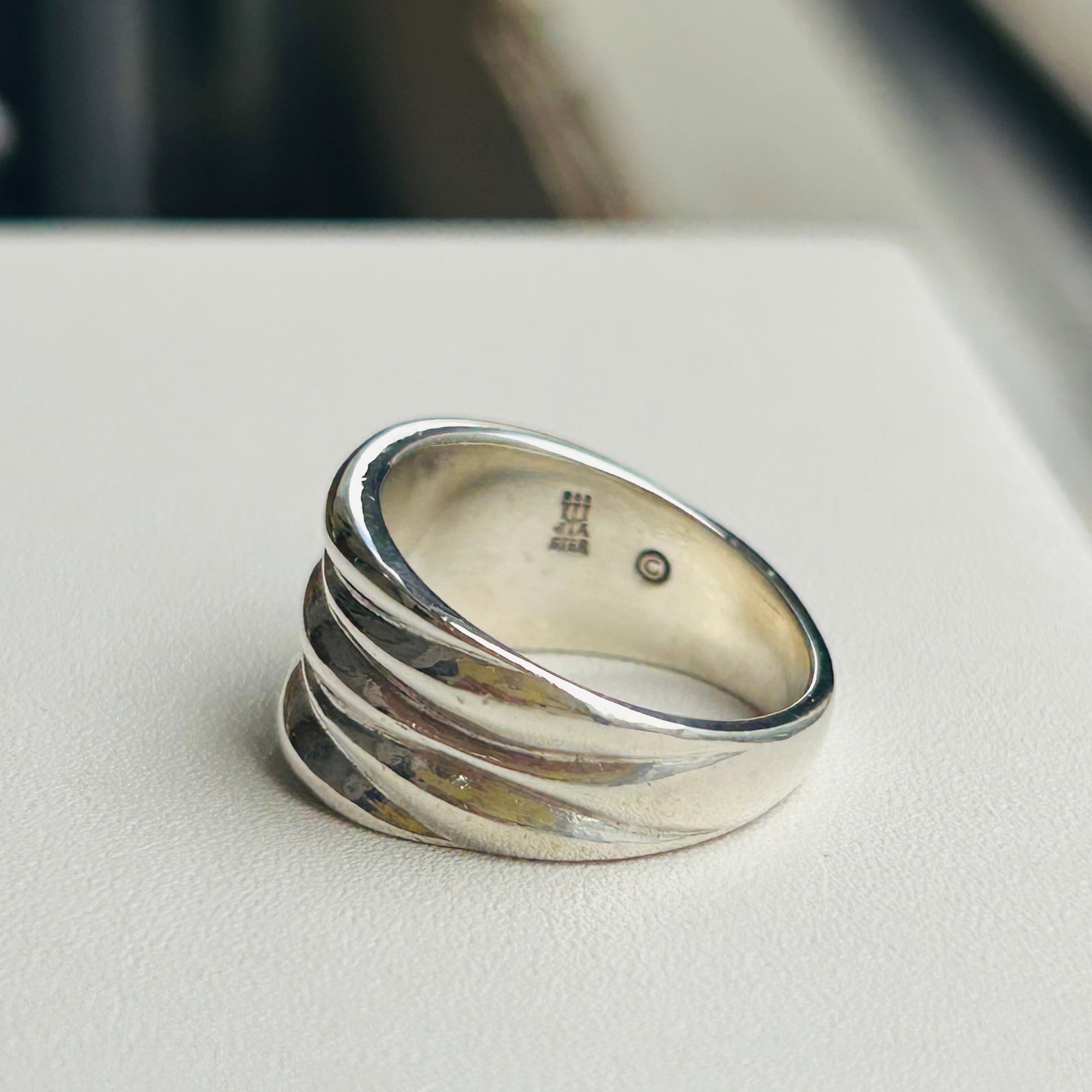 James Avery ぷっくり レイヤード デザイン 幅広 ボリューミー シンプル 925 ヴィンテージ シルバー リング 指輪 ジュエリー 輸入 Y14-S シルバー925 James Avery リブ模様バンドリング（15号） | Milo