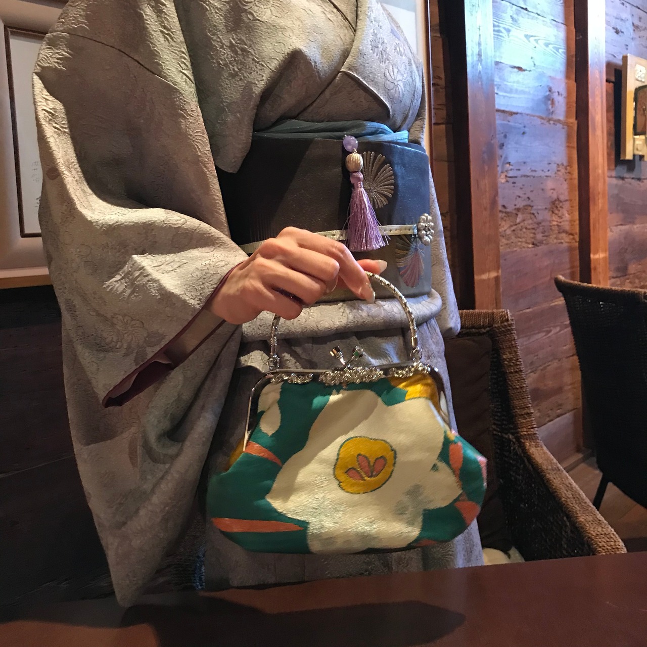 ホワイト・イエロー花柄】ビーズ口金がま口バッグ | 5branch -hanao-