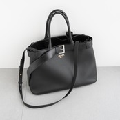 プラダ バックル ラージ レザー ハンドバッグ