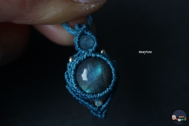 ブルーラブラドライト＆アクアマリンのマクラメネックレス - 深海 -