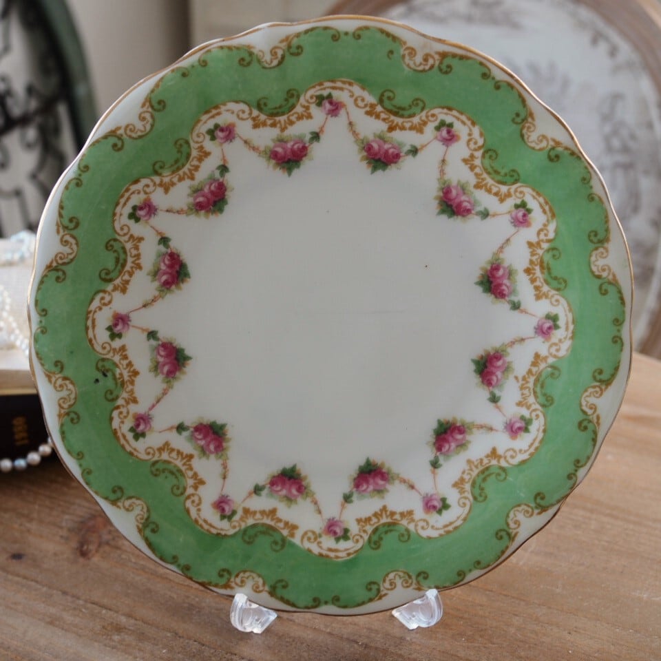 英国ロイヤルドルトン グリーン＆ローズガーランドティーサービス3点