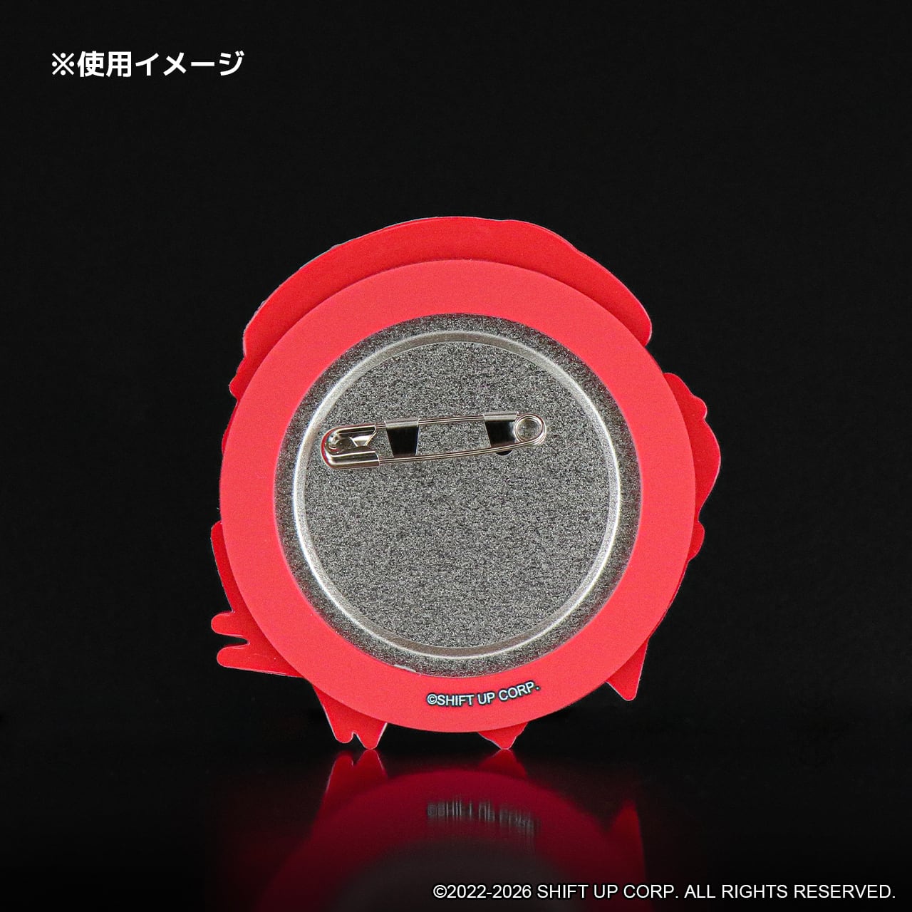 ストア限定】『勝利の女神：NIKKE』 缶バッジラバーホルダー ラピ