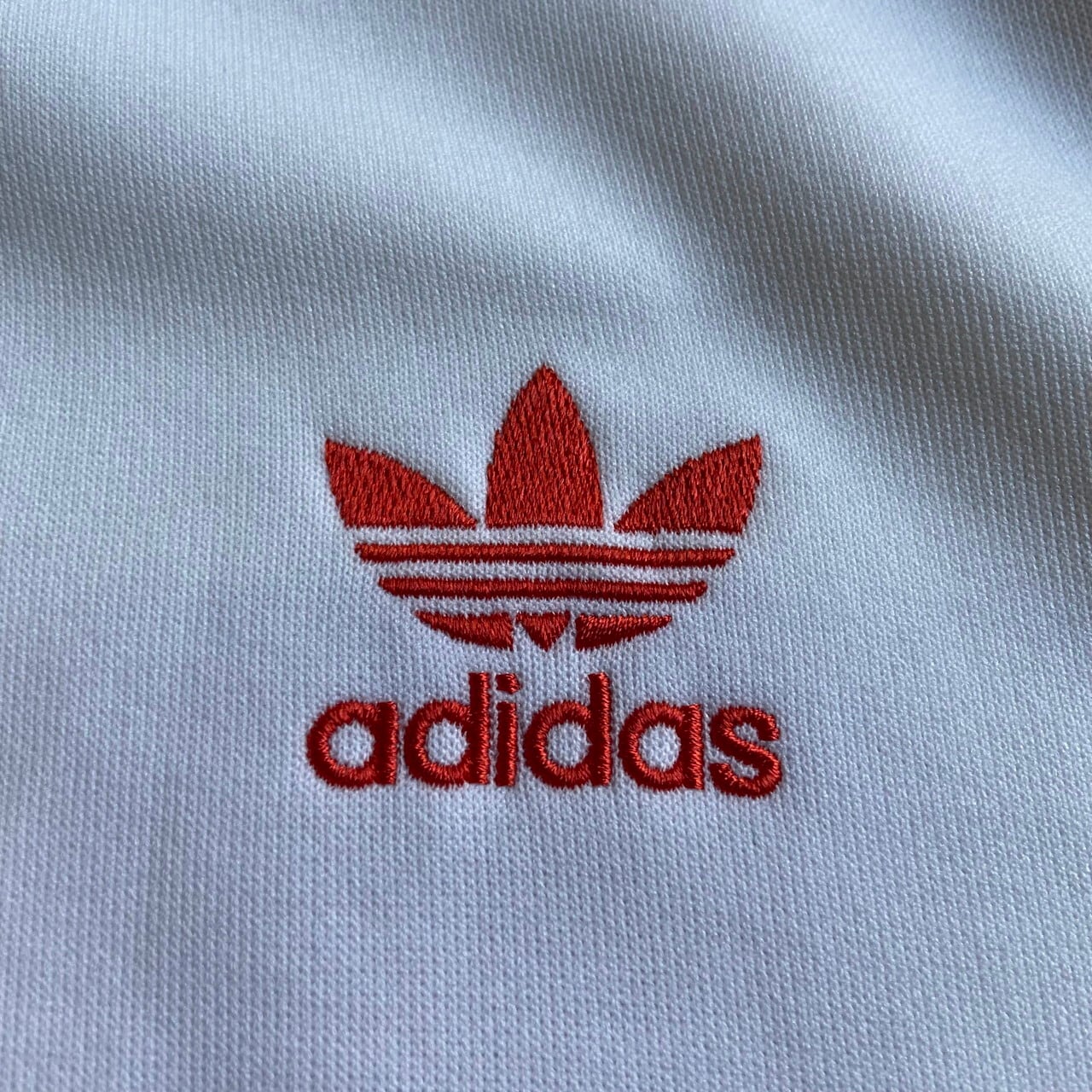 adidas アディダス トレフォイル ロゴ 刺繍 ラグラン ジャージ素材