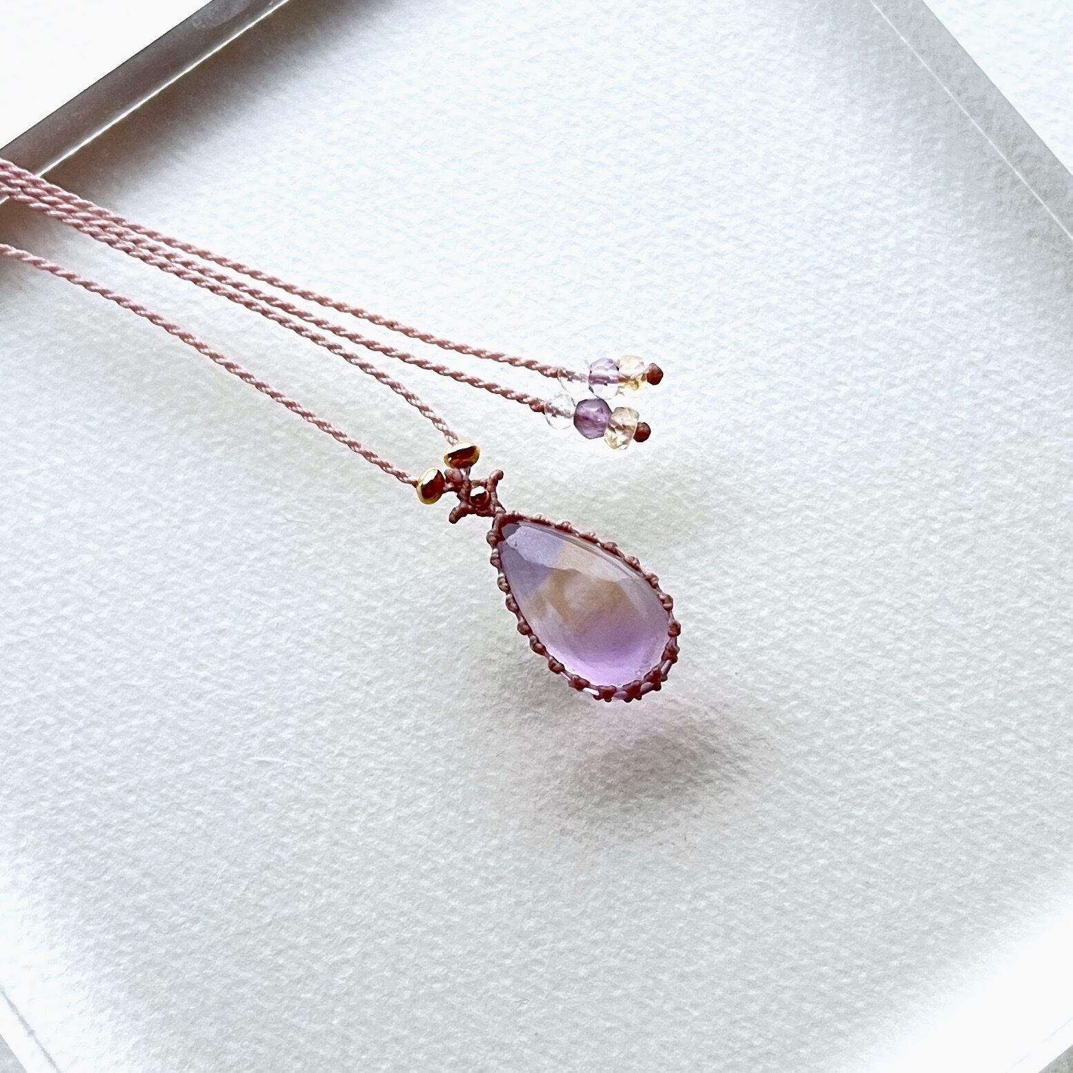 アメトリンのマクラメ編み 天然石ネックレス