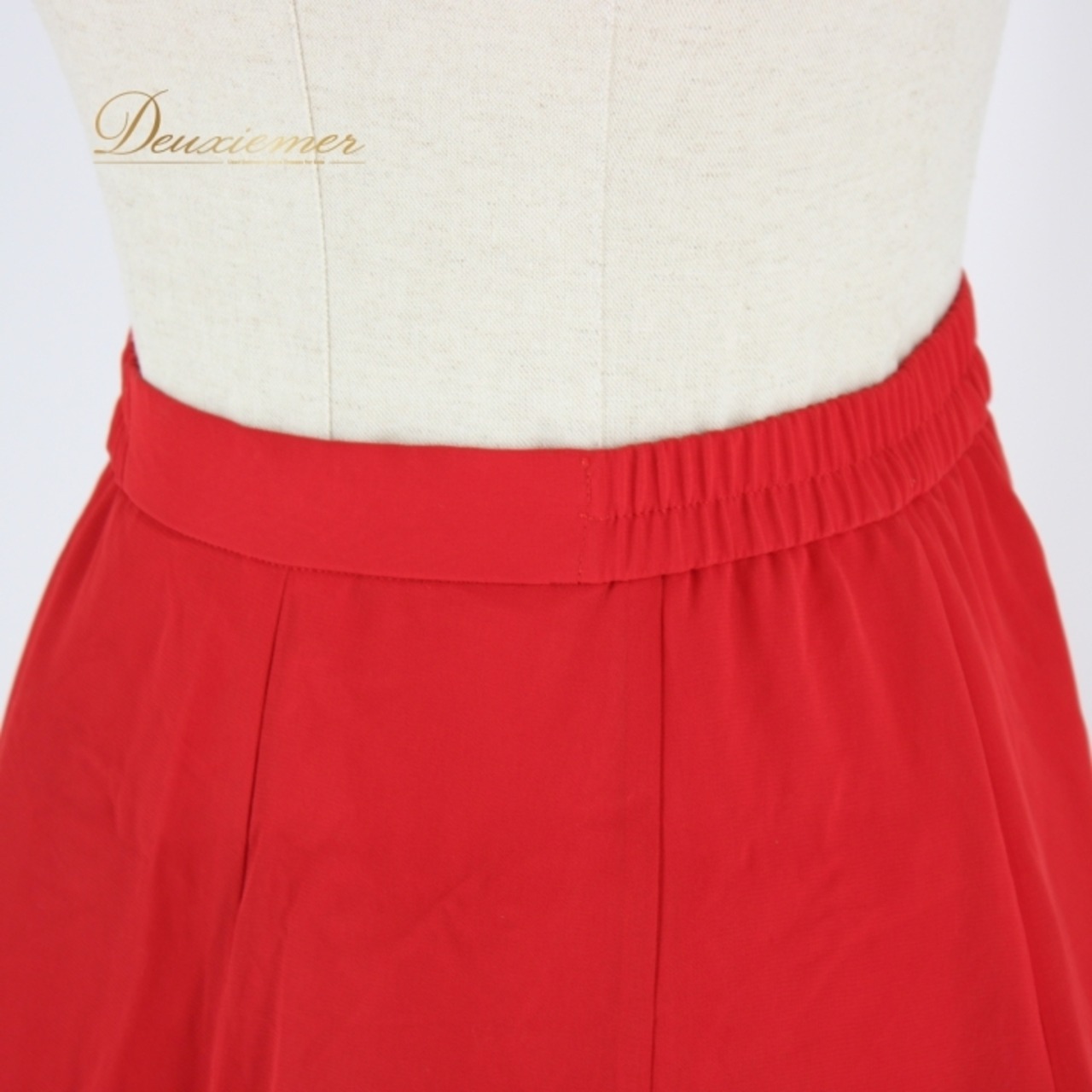 社交ダンス 衣装 スタンダード スカート レッスンウェア 練習着 オールシーズン U:NA ユーナ レッド系 無地 シンプル 派手 ボリューム 上品 フレアスカート ダンス練習 衣装 美しい揺れ 女性用 派手色 春夏秋冬 流れるような動き ユニークデザイン フィット感 伸縮性 素材 ポリエステル