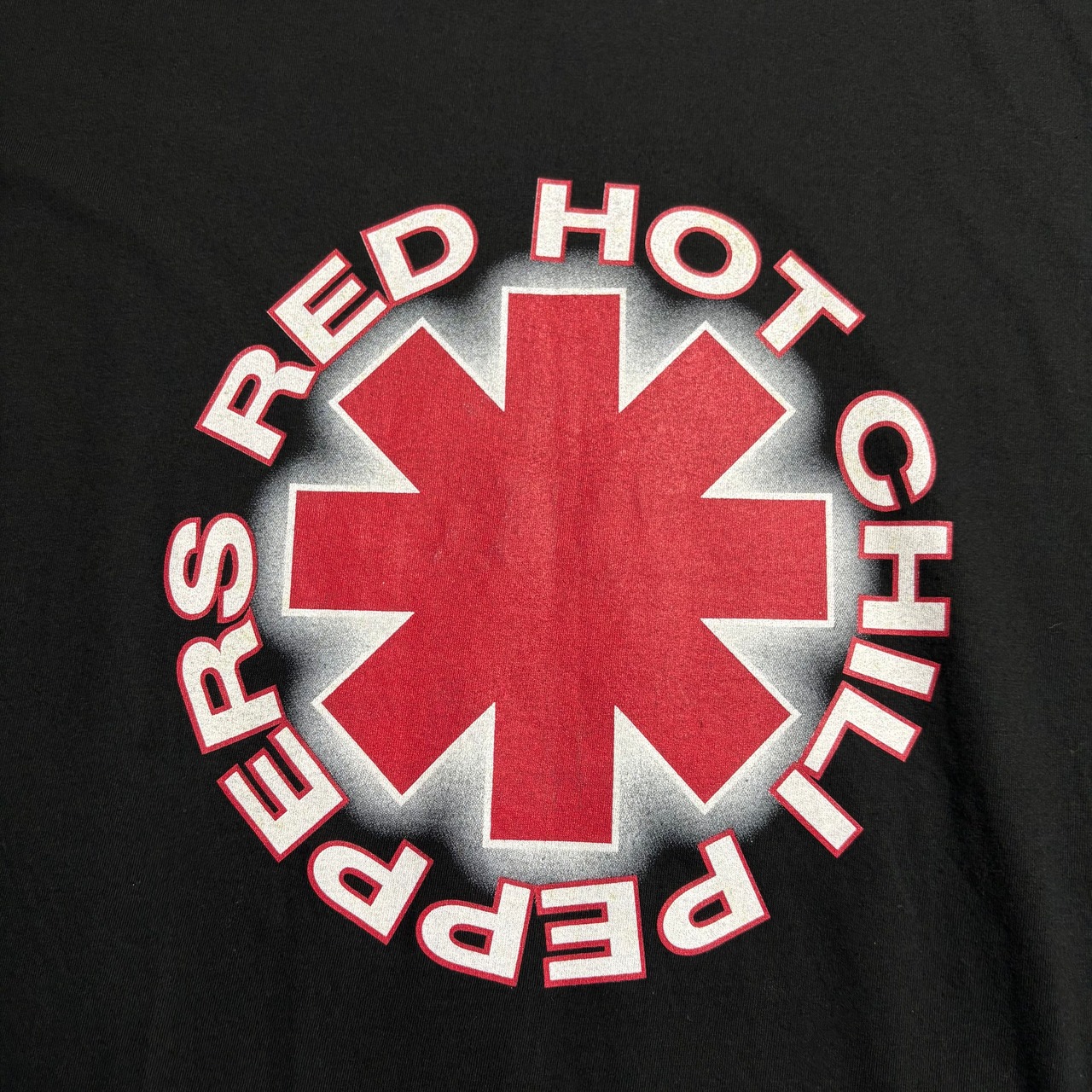 2006’s RED HOT CHILI PEPPERS music tour tee