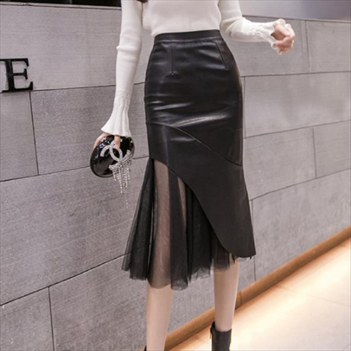 スカート マーメイドスカート ミディアム丈 フェイクレザー レース 異素材MIX スリム タイト チュール ハイウエスト Iライン 切り替え ドッキング レザー かわいい 大人可愛い きれいめ シンプル 上品 エレガント おしゃれ お洒落 綺麗 かっこいい クール モード系 セクシー 個性的 シック S M L XL 2XL OL 通勤 学生 デート 女子会 休日 イベント 送料無料 ブラック 透け感 シースルー 春 秋 冬 10代 20代 30代 韓国 普段使い 定番 着回し トレンド ファッション