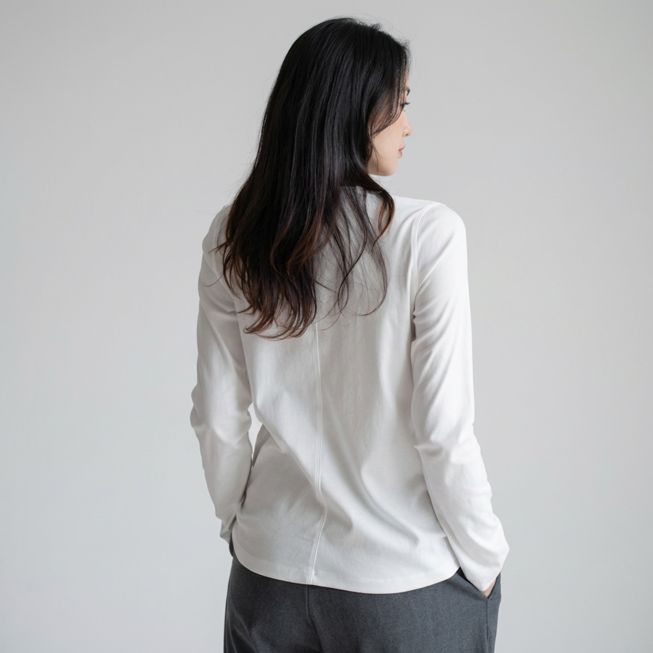 長袖 クルーネック 腰丈 Tシャツ   2colors  26026・画像4