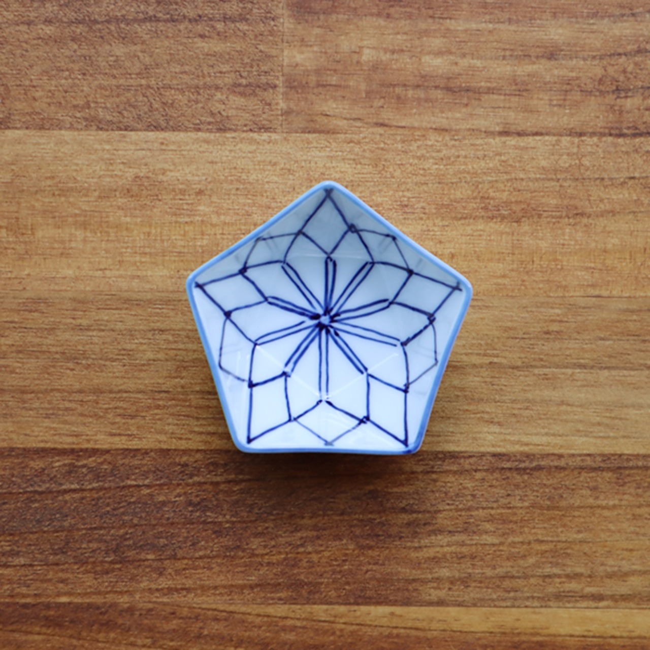 有田焼　染付網ダイヤ型珍味入れ 33-059