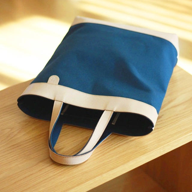 革と帆布のA4トート ネイビー×ナチュラル[受注制作品]