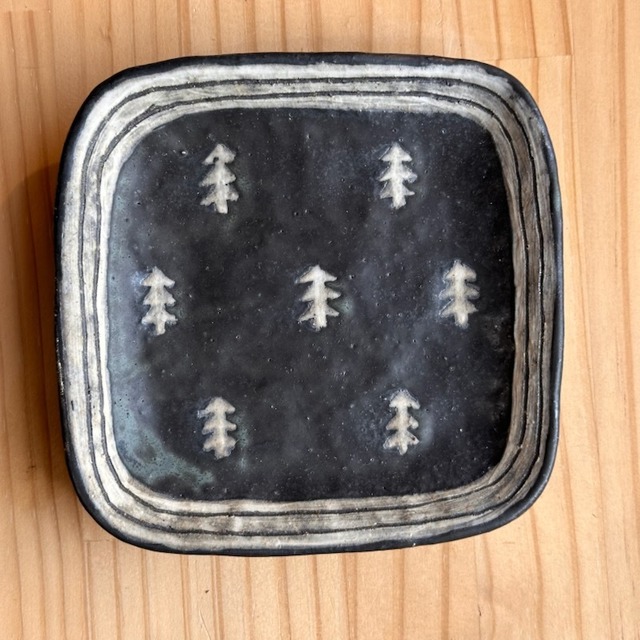 宇田令奈　085四角皿