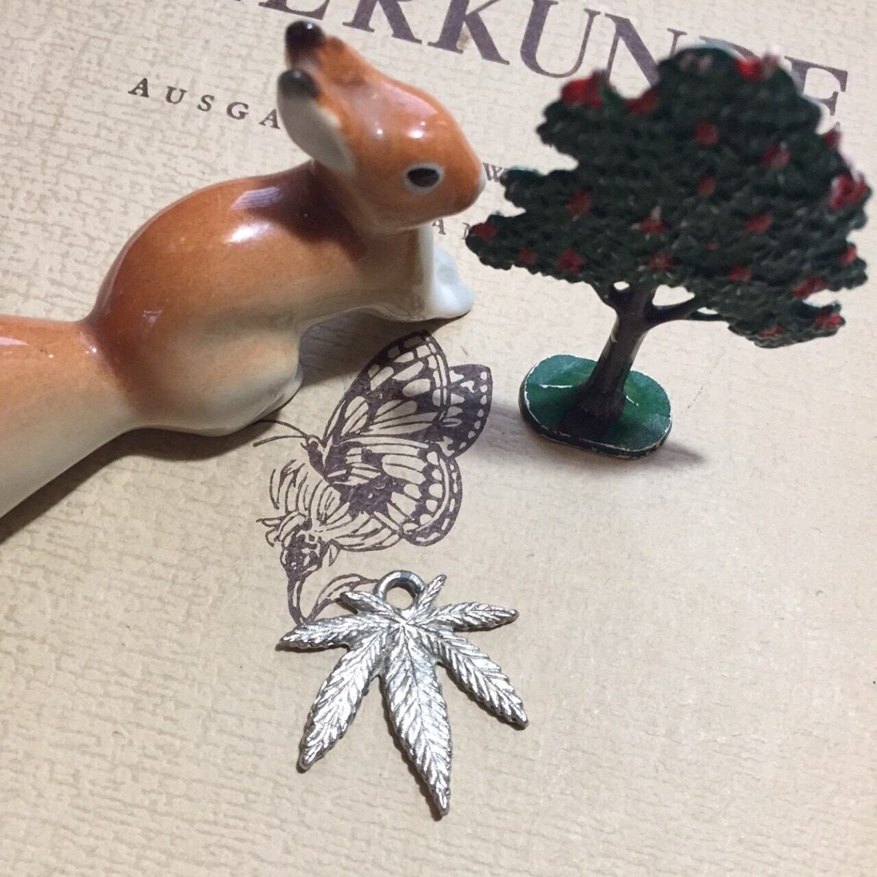 葉っぱのチャーム ペンダントトップ