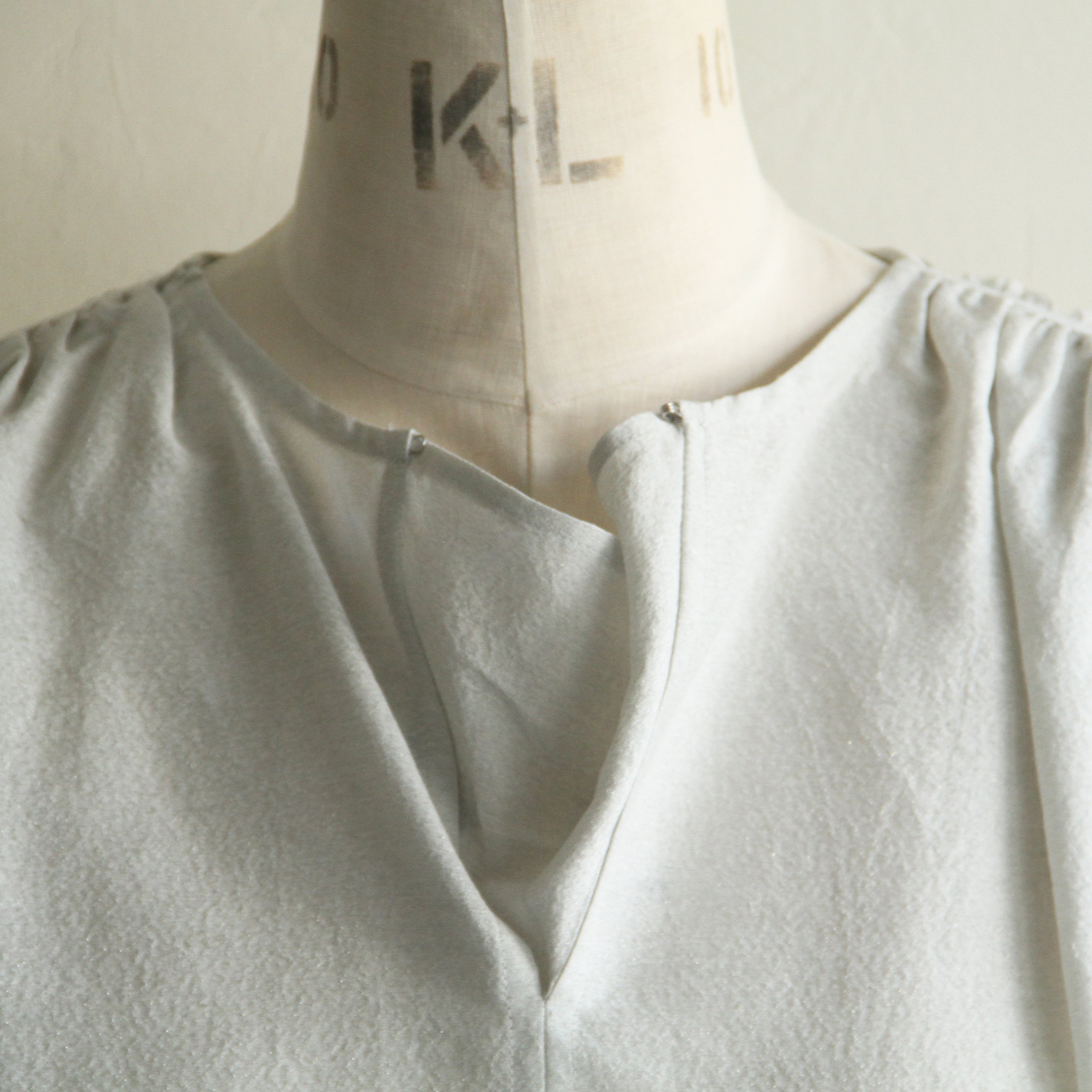 TENNE HANDCRAFTED MODERN Shoulder gather pullover | Terminal