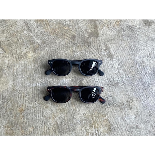 再入荷 IZIPIZI (イジピジ) Bosllington Sunglasses #C SUN