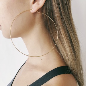 Super big hoop pierce / gold