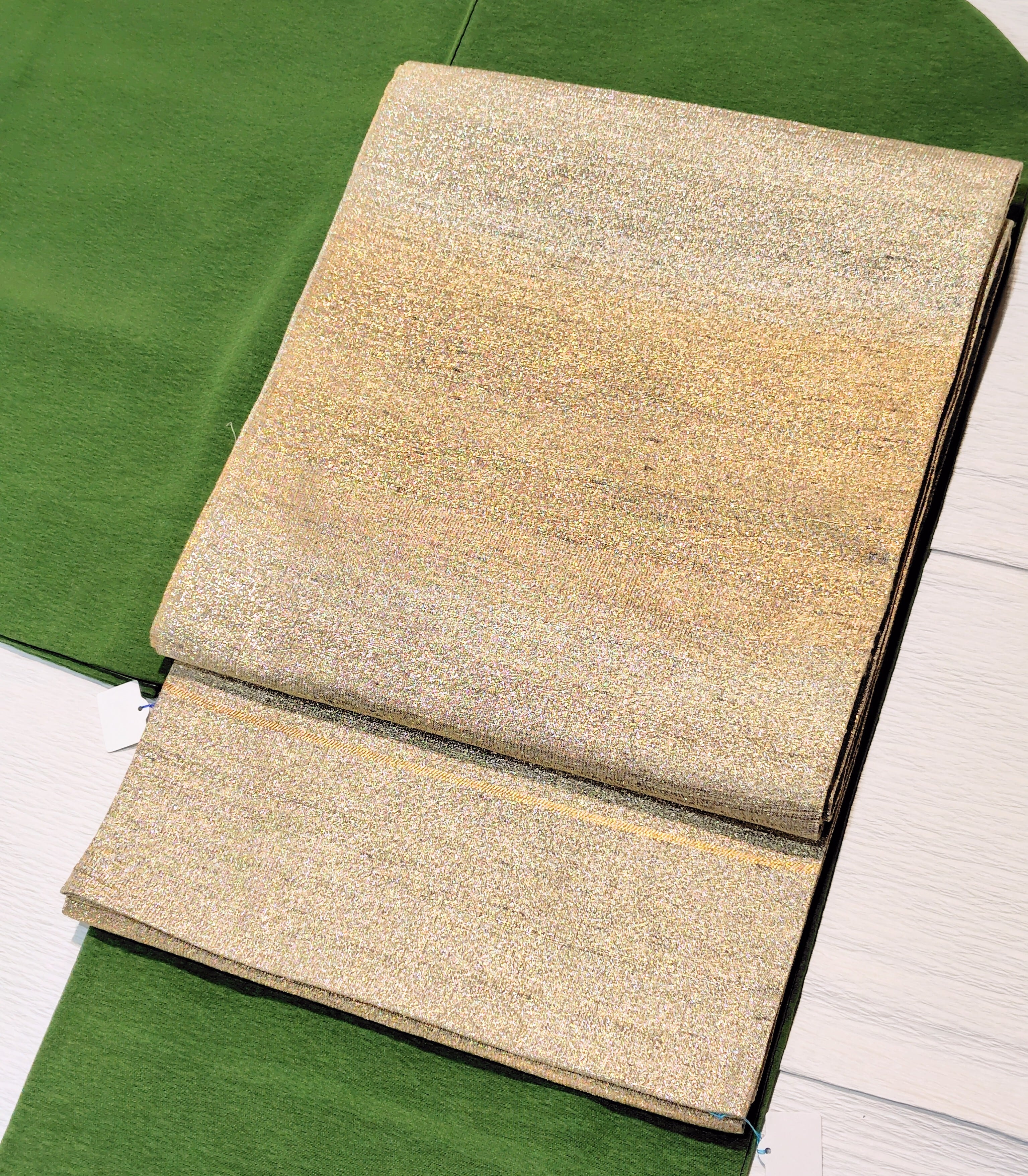 徳川美術館所蔵 ねん金裂再現〜桝屋髙尾 ねん金綴錦 段霞文の袋帯