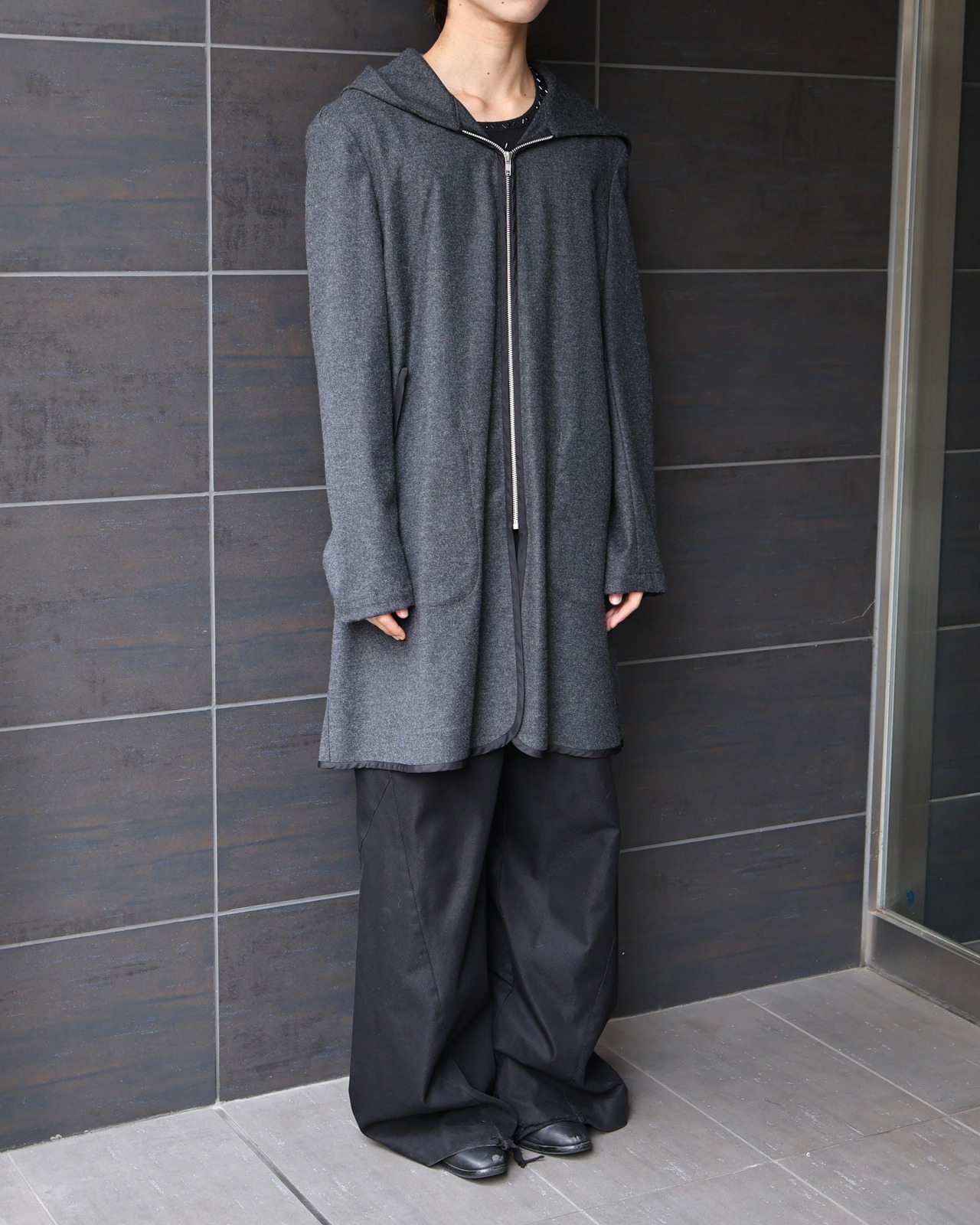【COMME des GARCONS HOMME DEUX】zip up hooded half coat
