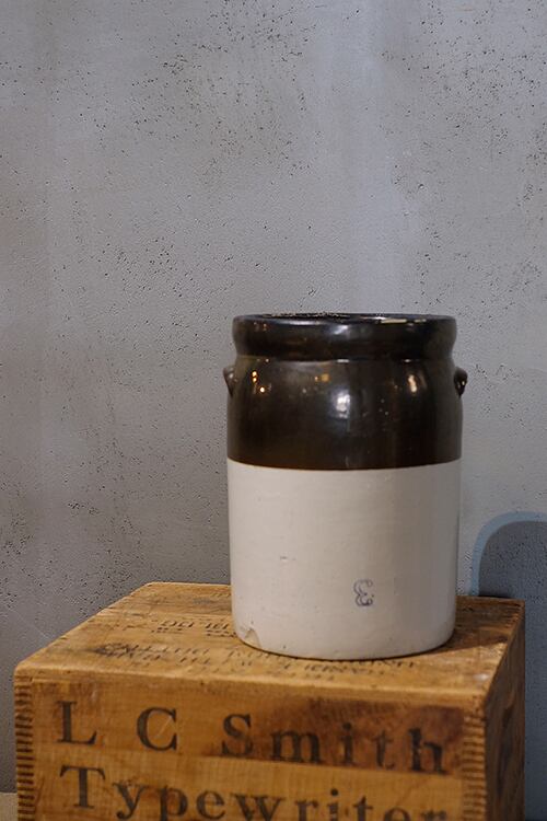 OT011_VINTAGE POTTERY