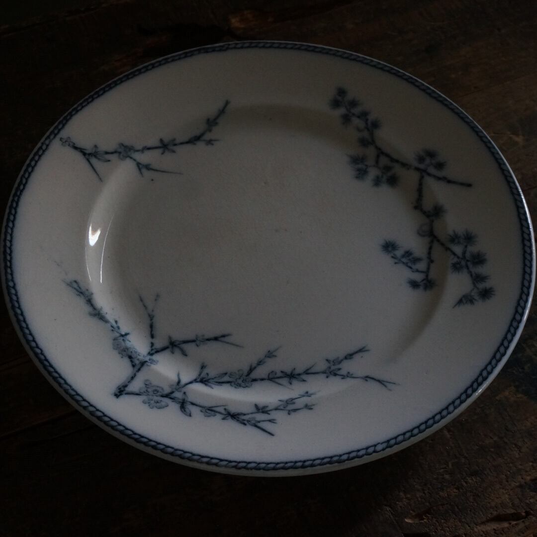古いイギリスの陶器皿