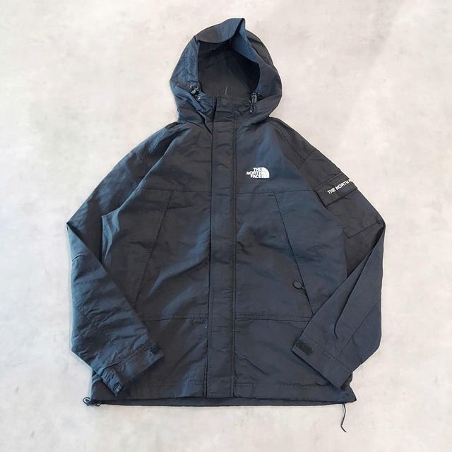 ノースフェイス ナイロンジャケット アウター 古着 刺繍 M 黒 16493