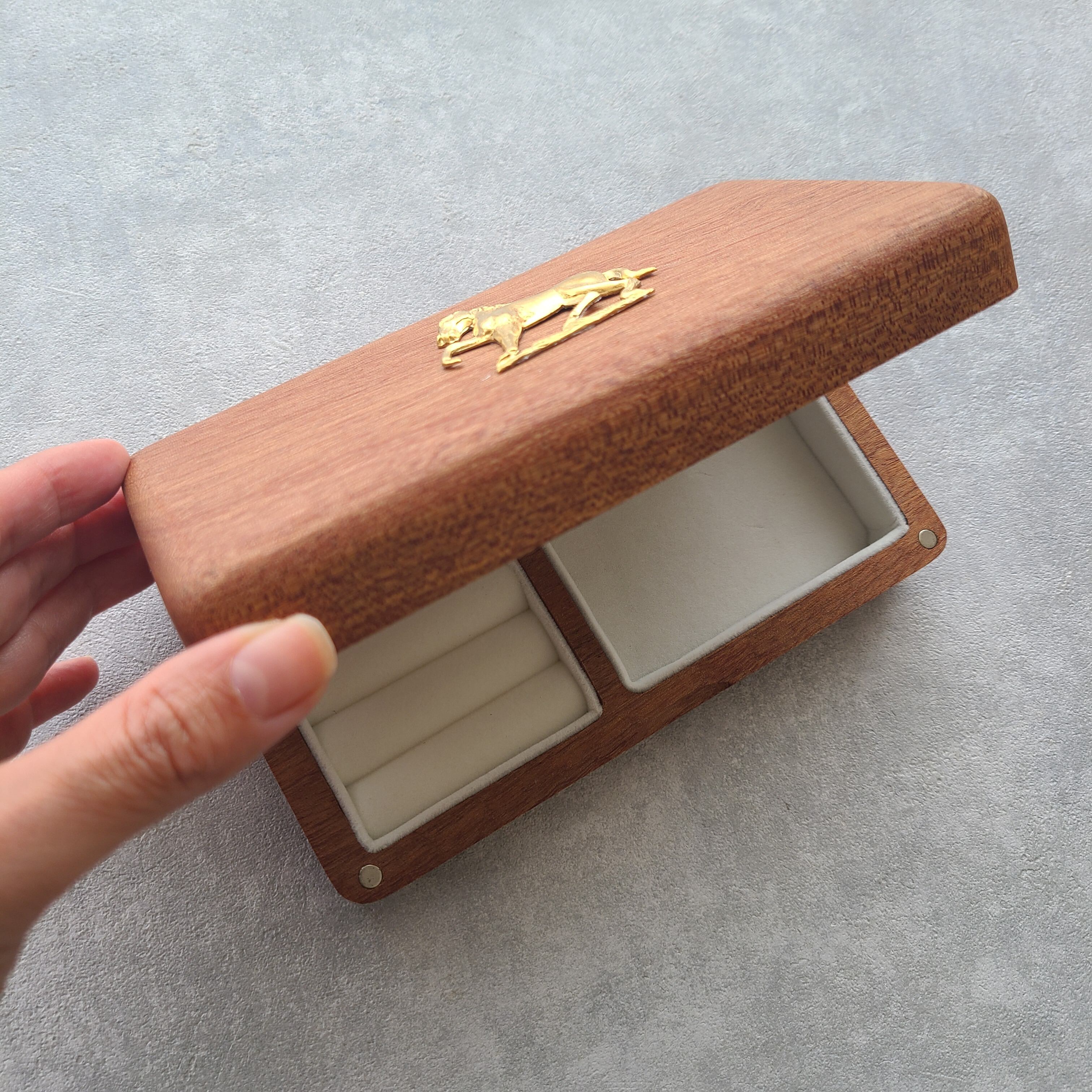 ギフト対応】馬モチーフ付きジュエリーケース｜大人可愛い木製