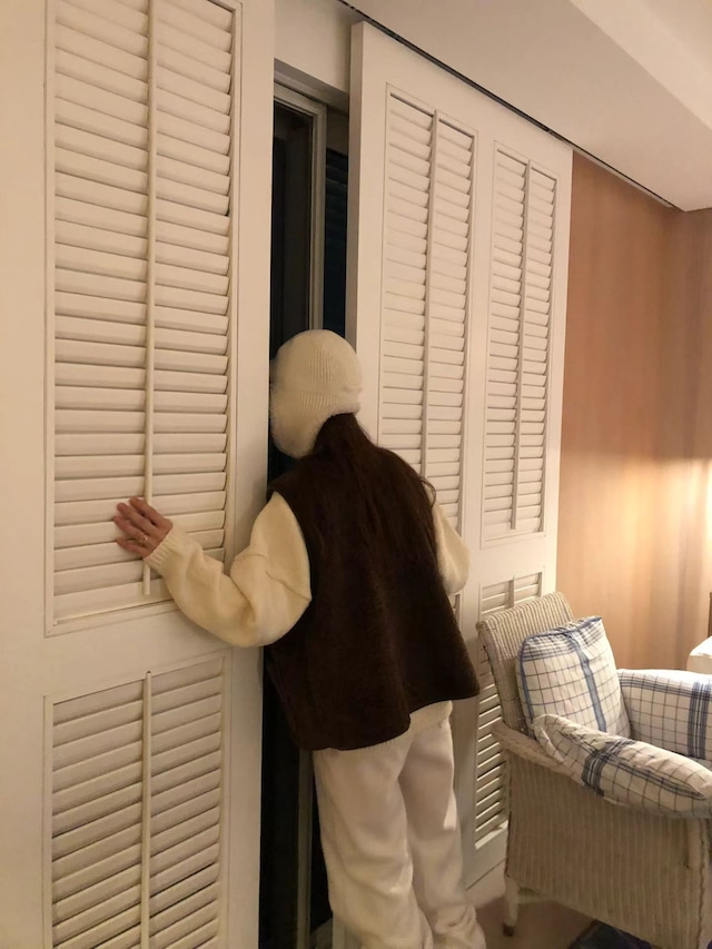 (予約) LIFFEY / Bear mustang vest 2color