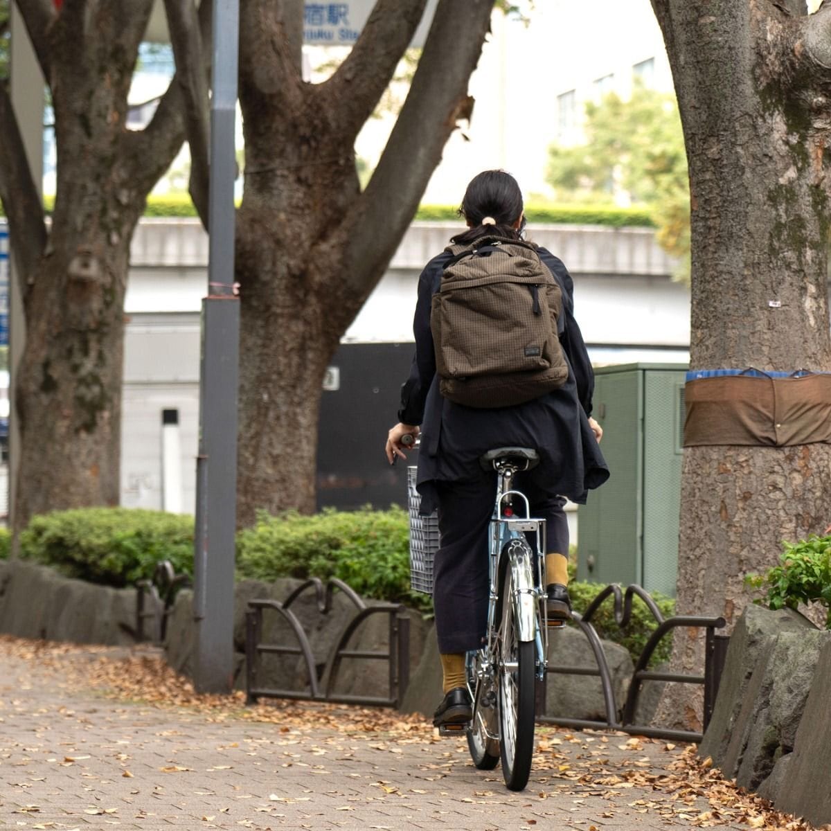 BLUE LUG】The Day Pack (Padding Rip Black) | Humhumhug Online Shop