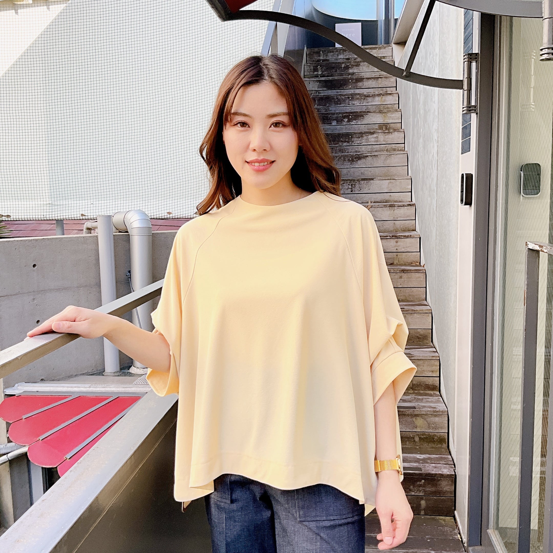 Lallia M'u (ラリア・ムー) フレアプルオーバーブラウス 2411663