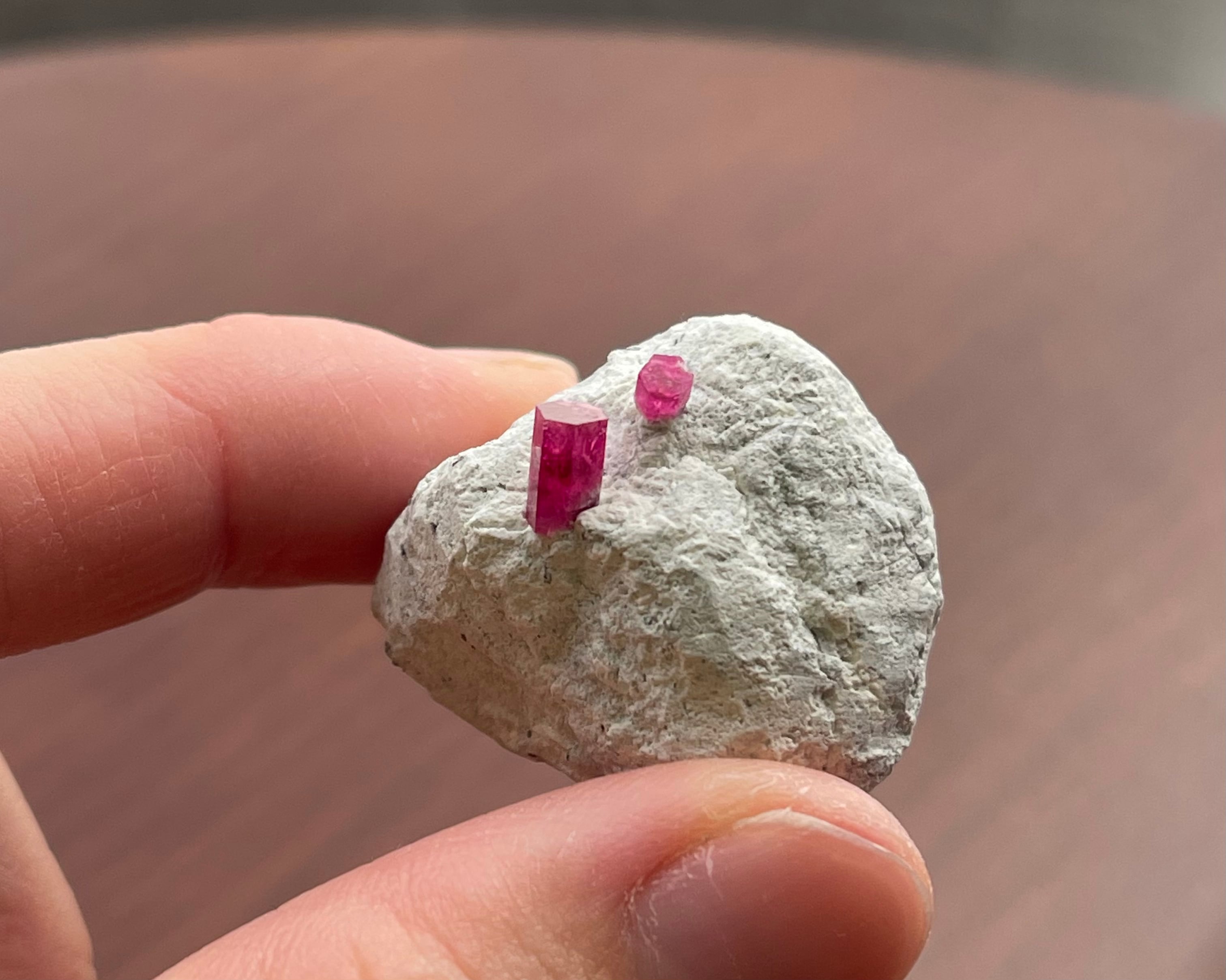 レッドベリル【Red Beryl】アメリカ産 | PEANUTS MINERALS