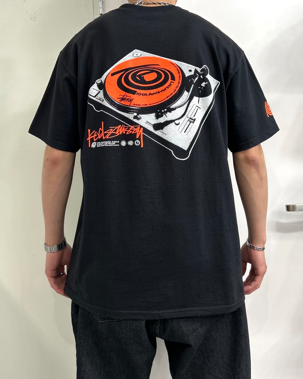00