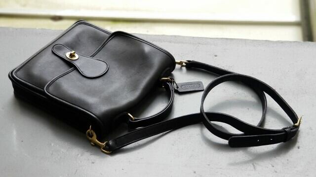 coach スクエア ターンロック ショルダー バッグ-