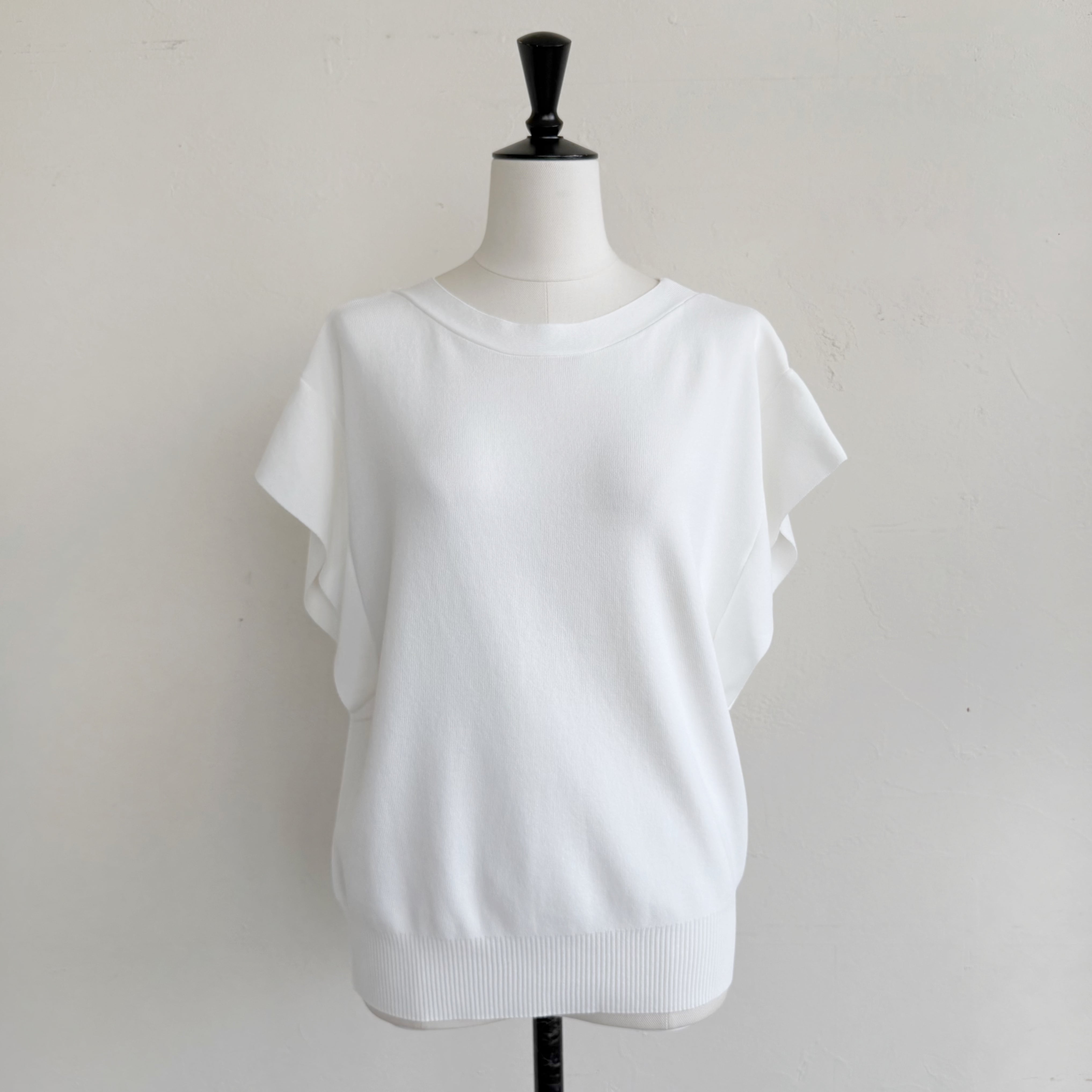 Double Standard Clothing Sov.×akko3839 ボタンアレンジニットケープ