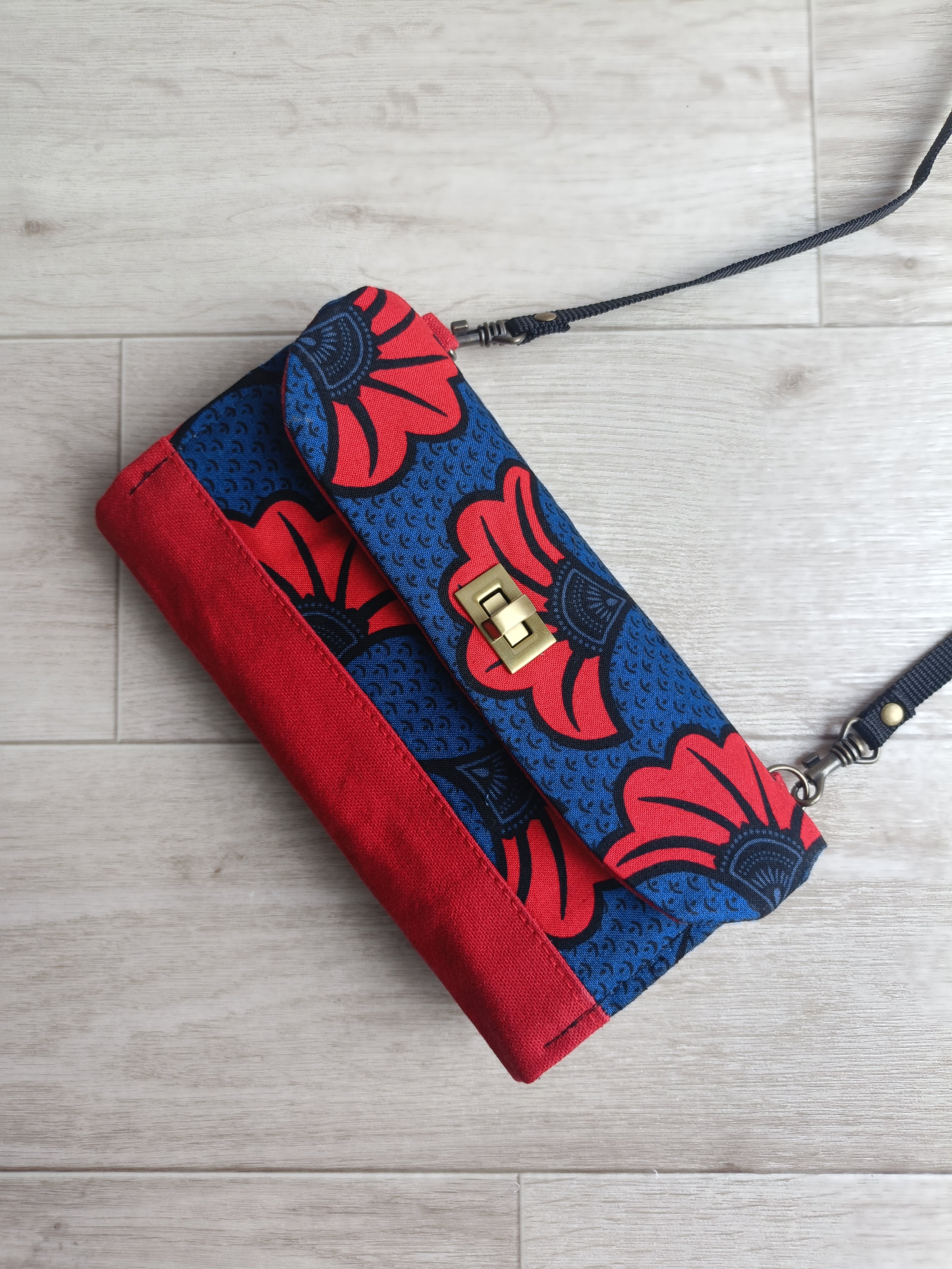 長財布 ショルダー財布 スマホポケット付きショルダー財布 ショルダー