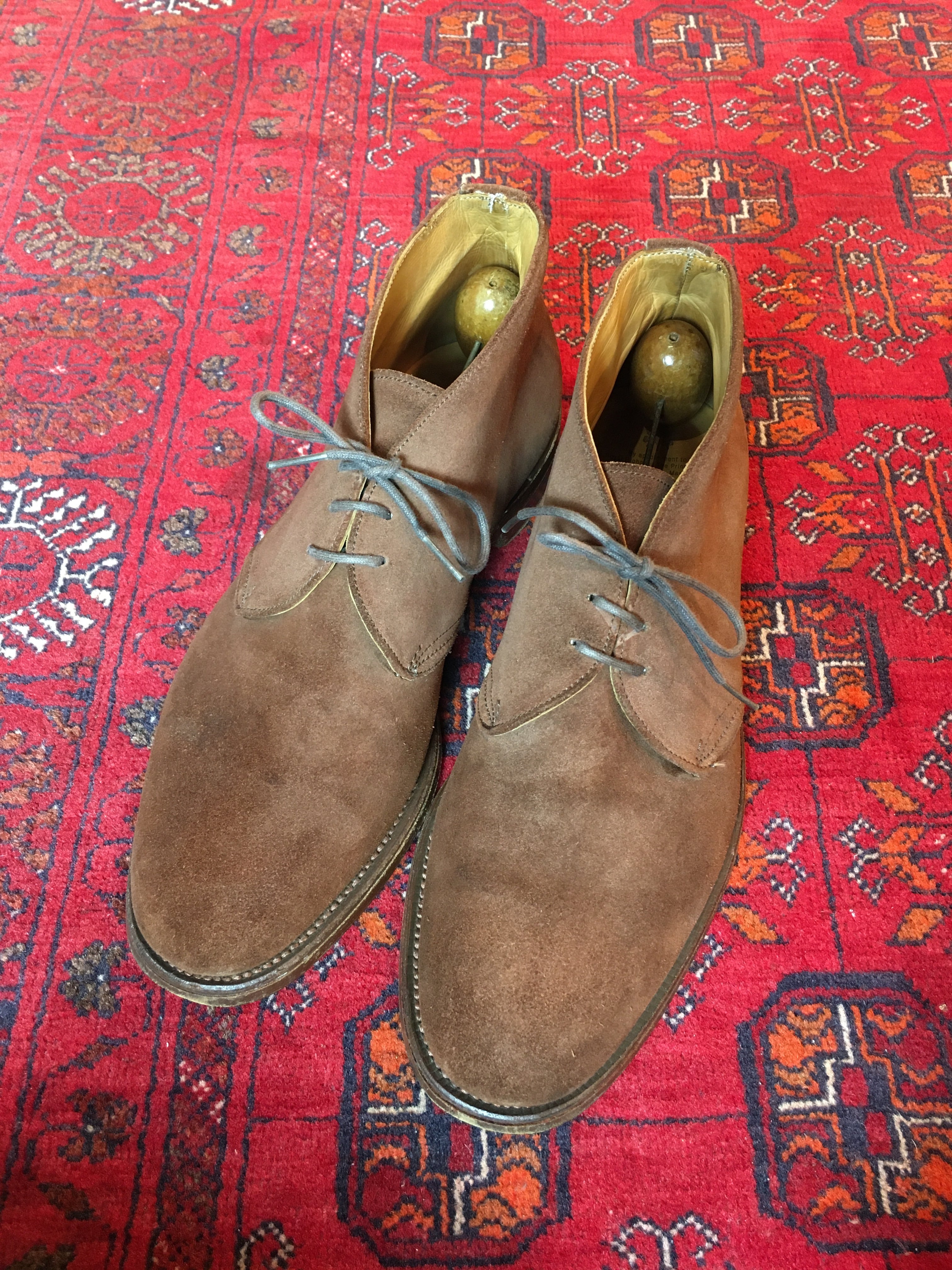 ◎.Tricker's SUEDE LEATHER CHUKKA BOOTS MADE IN ENGLAND ...