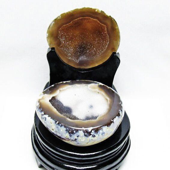 トレジャーメノウ アゲート 台座付属 原石 置物 一点物 175-1363