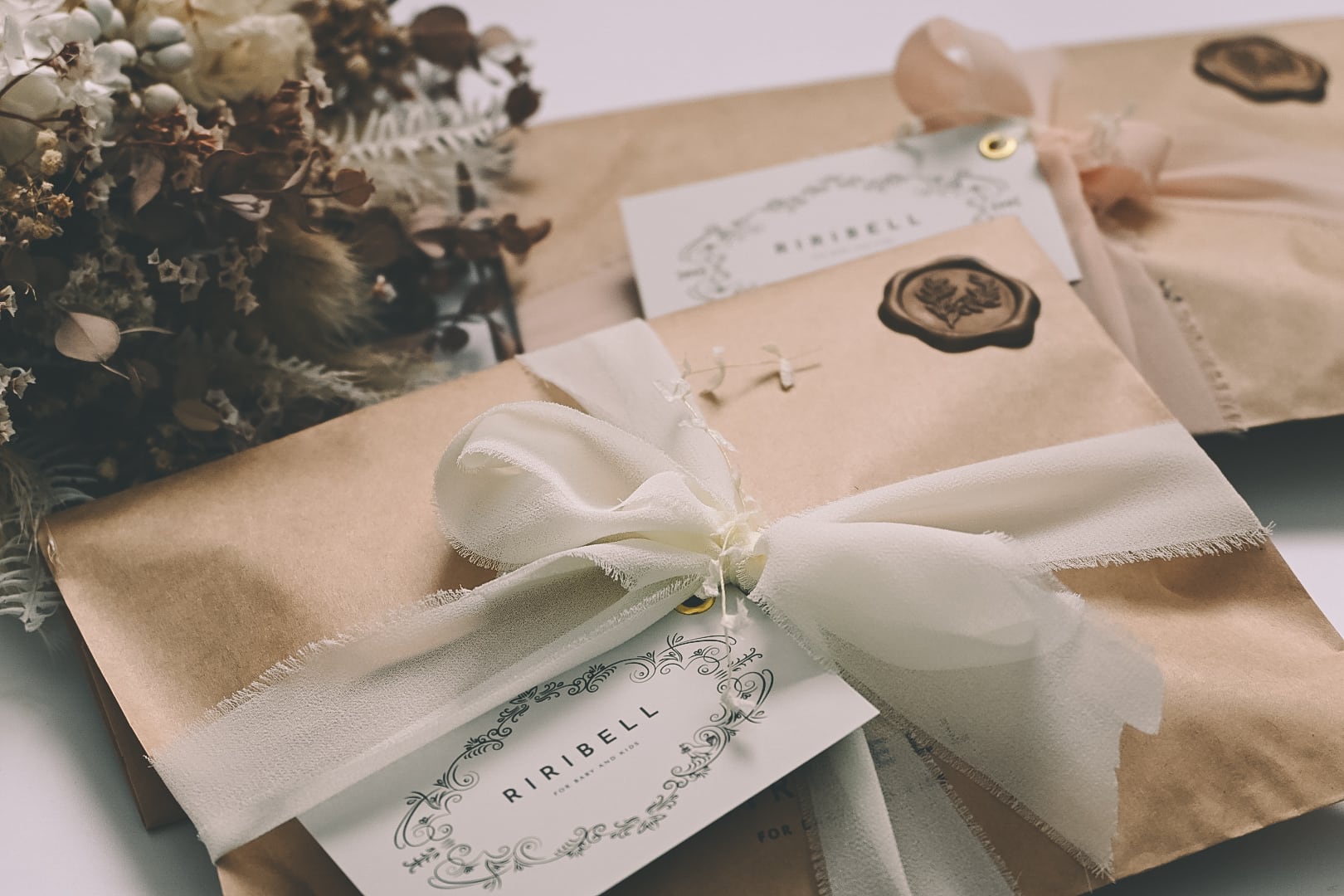 Paper gift wrapping / 袋ギフトラッピング | RIRIBELL
