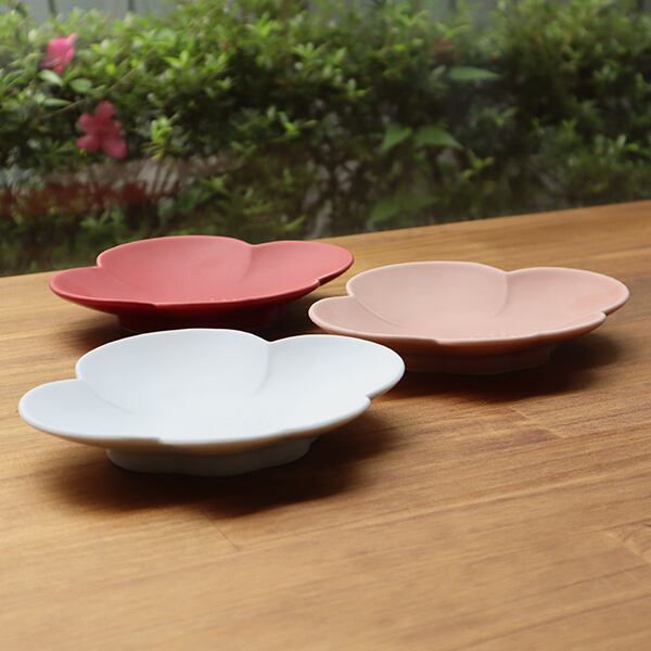 有田焼 梅型取皿silk （3色）33-138 | MARUFUKU utsuwanohana