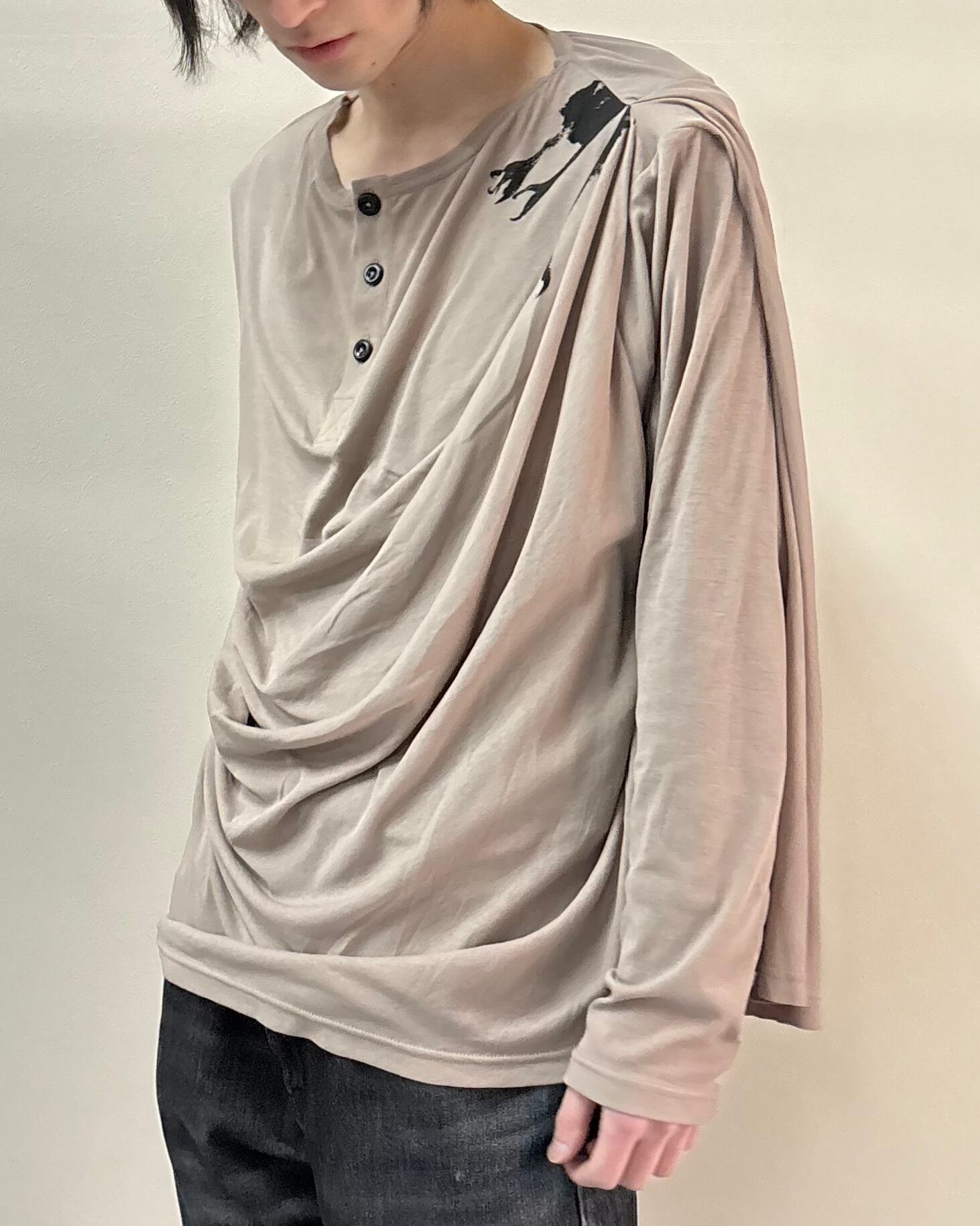 26SS/Oscar Ouyang】CLAW DRAPE HENLEY LONG SLEEVE TEE | blendmarket