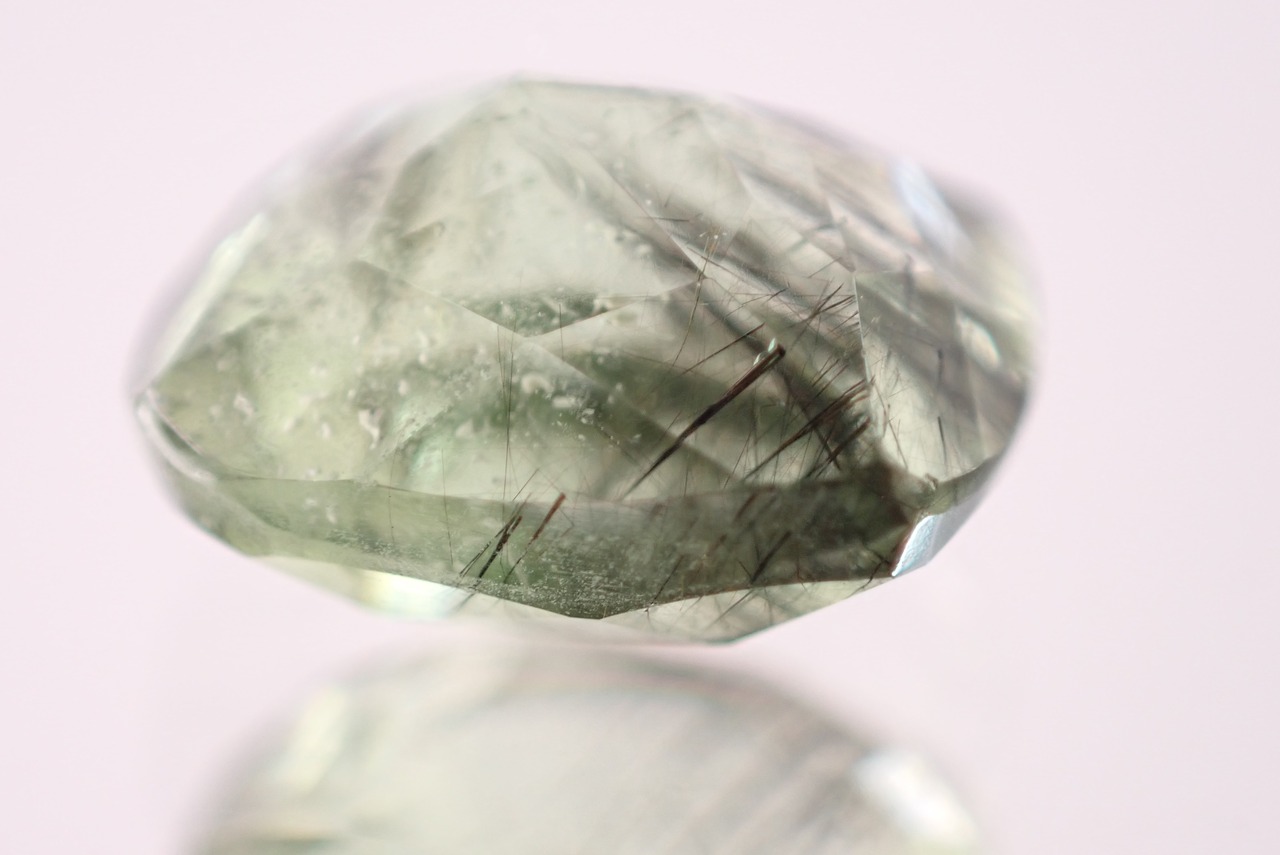 ルドウィジャイトインペリドット　1.89ct　[D2-527]