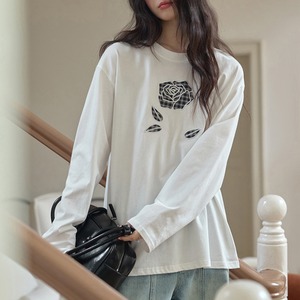 rose-embroidered crew-neck t-shirt　J00380